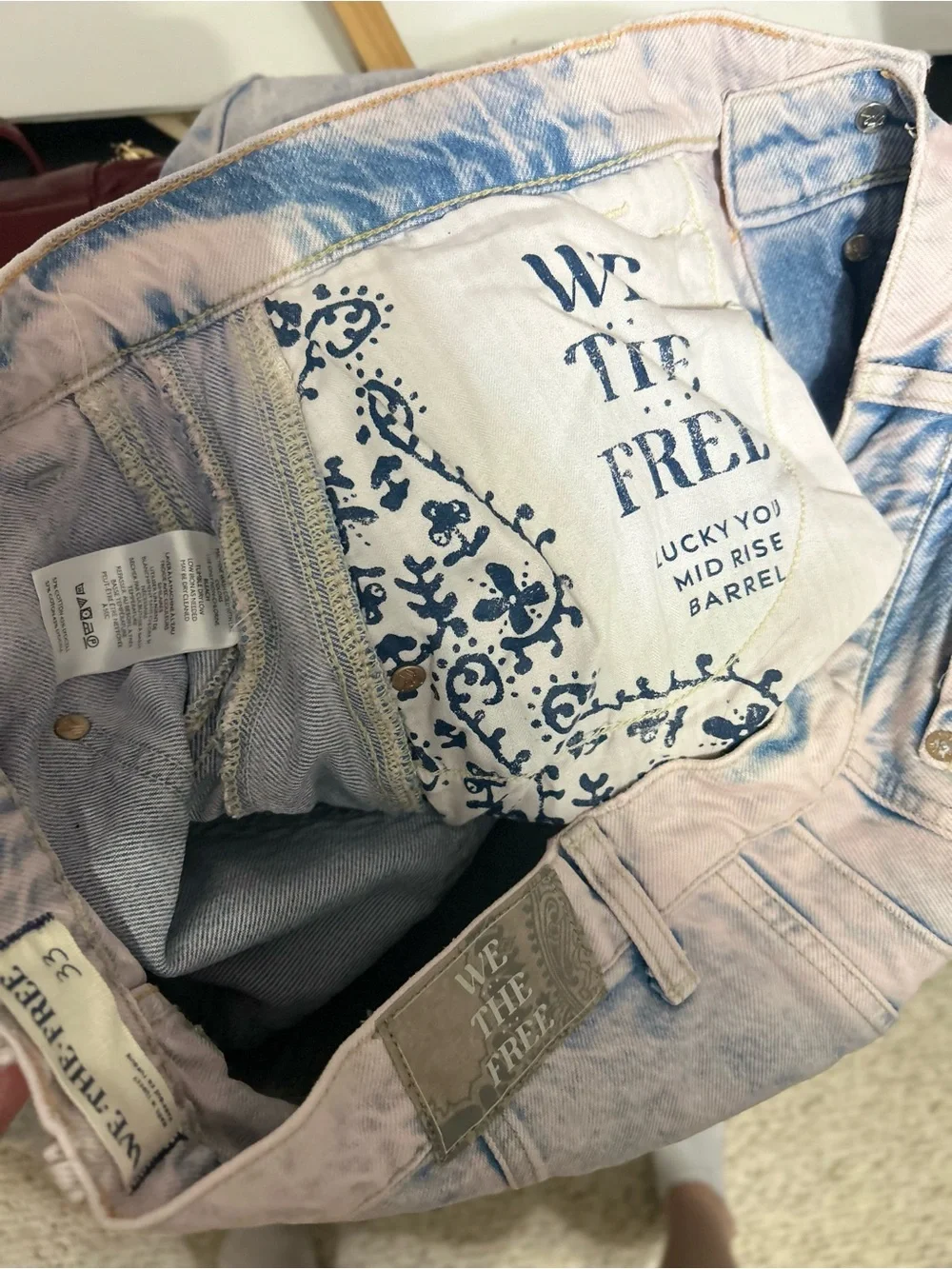 ⭐️Free People Good Luck Barrel Jeans Light Wash Horseshoe Wide Leg ⭐️